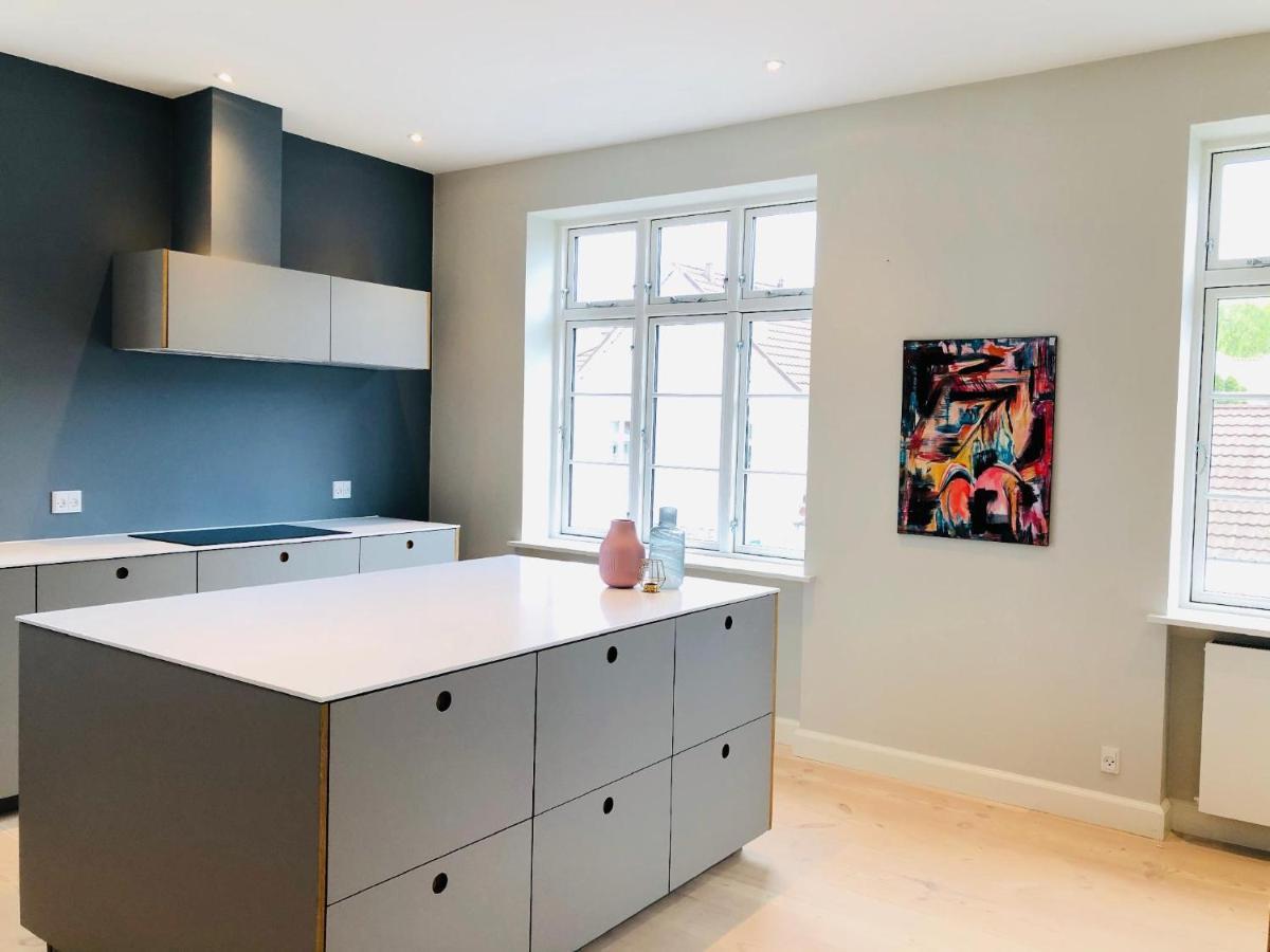 Aday - 4 Bedroom - Modern Living Apartment - อัลบอร์ ภายนอก รูปภาพ